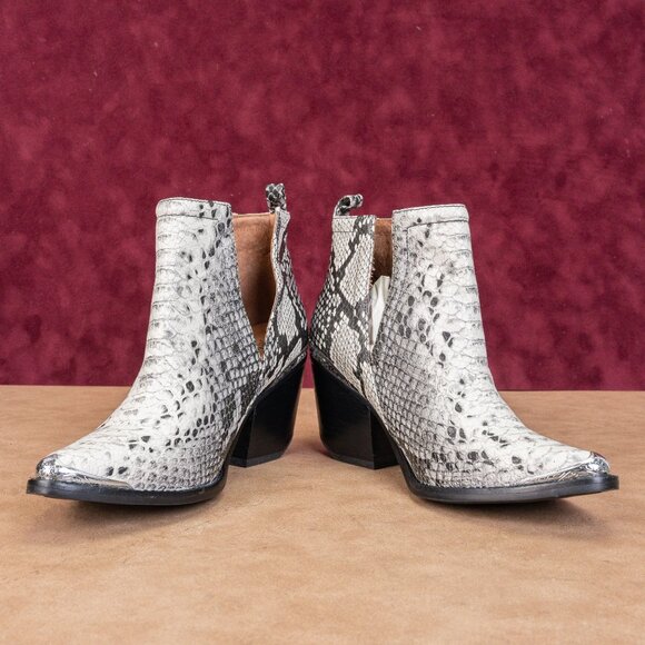 Jeffrey Campbell Wmn Cromwell Snake Print Leather Western Cowboy Ankle boots 7.5 - Picture 3 of 8